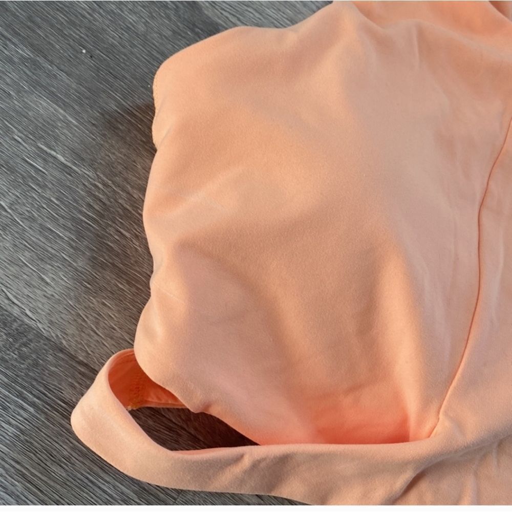 NWT Athleta Conscious Crop Cut Out Bra D-DD "Bright Peach" - Picture 7 of 12
